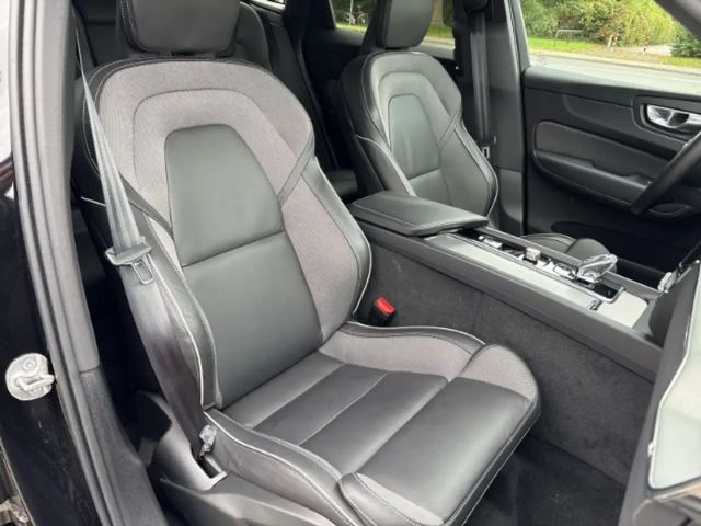 Volvo XC60 Dark Plus