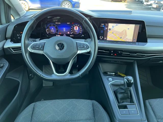 Volkswagen Golf Life Variant