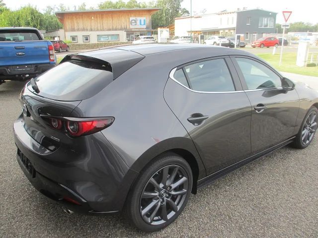 Mazda 3 Exclusive-line