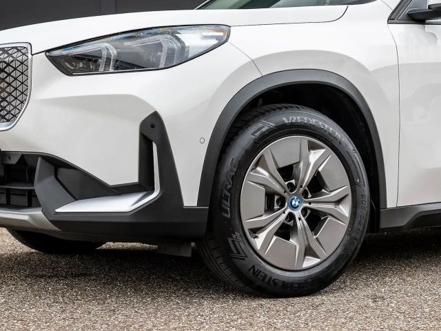 BMW iX1 xDrive30