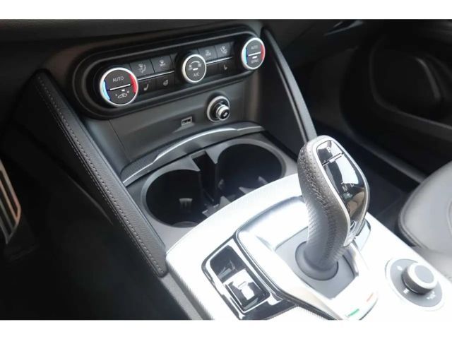 Alfa Romeo Stelvio AT8 JTDm Q4 Veloce