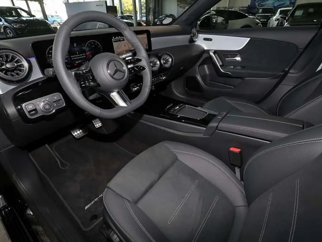 Mercedes-Benz A 200 AMG Line