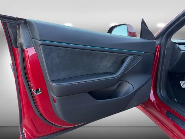 Tesla Model 3 Performance