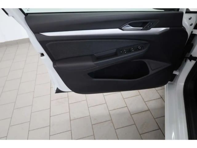 Volkswagen Golf 1.5 eTSI DSG Life Variant