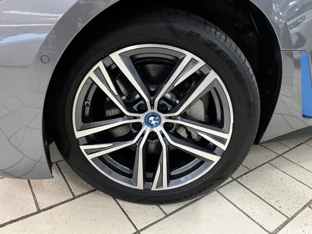 BMW i4 Coupé Gran Coupé Sedan eDrive40