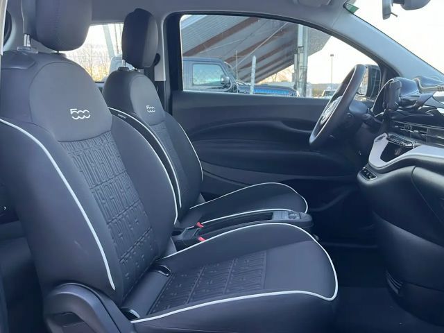 Fiat 500e Action