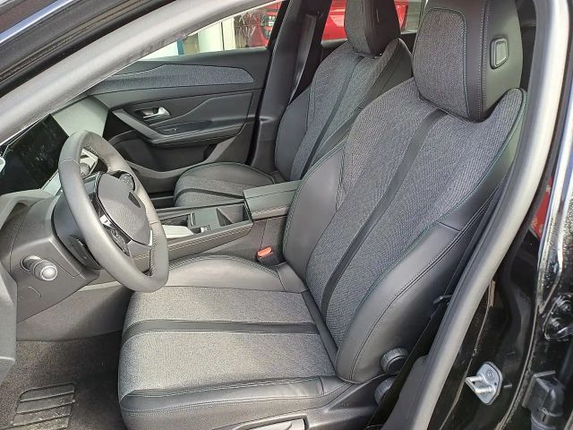 Peugeot 408 130 Allure Pack EAT8 PureTech