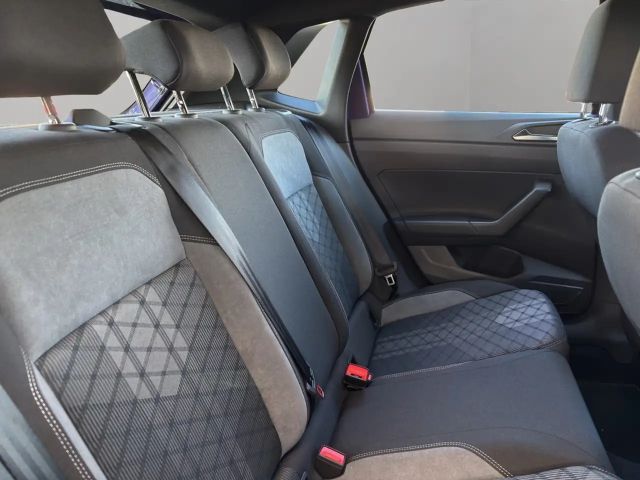 Volkswagen Polo 1.0 TSI DSG R-Line