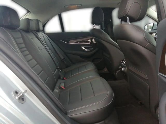 Mercedes-Benz E 450 4MATIC Sedan