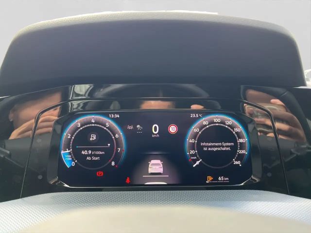 Volkswagen Golf 1.5 TSI IQ.Drive