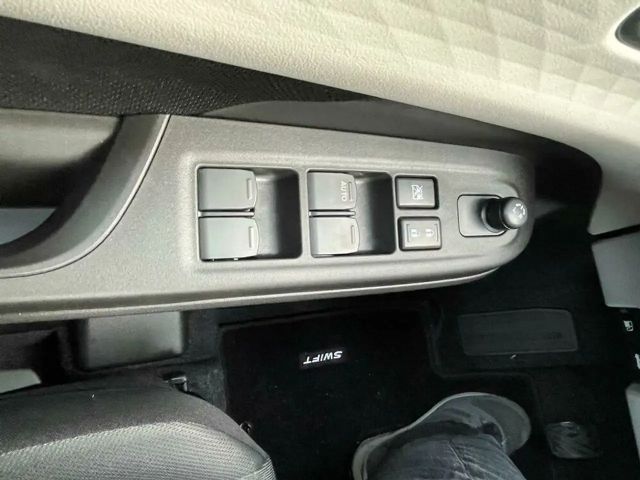 Suzuki Swift Hybrid Shine