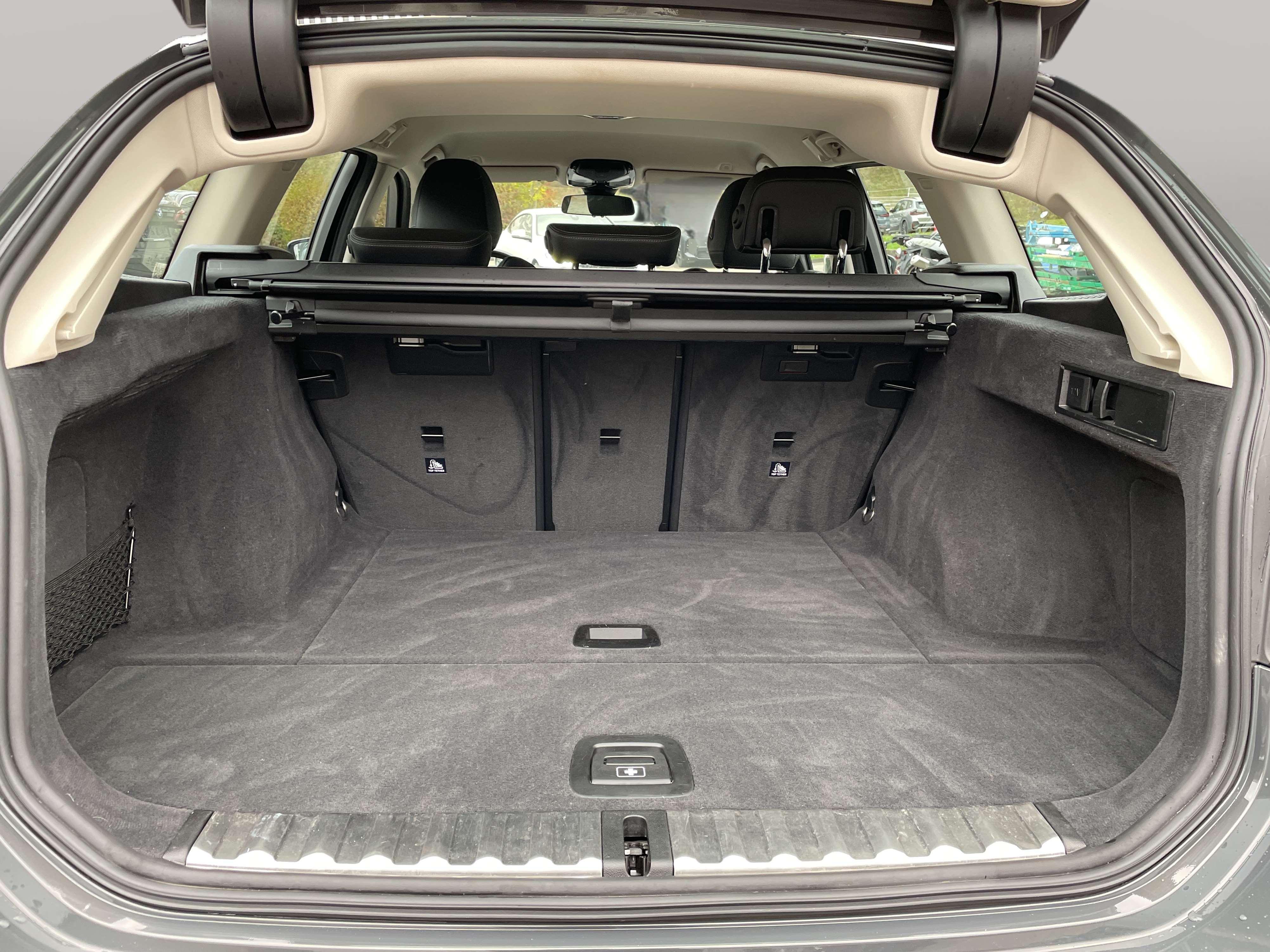 BMW 320 320i Touring