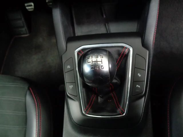 Ford Kuga Hybrid ST Line X