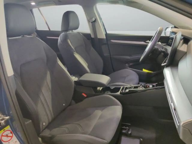 Volkswagen Golf 1.5 eTSI DSG Style Variant