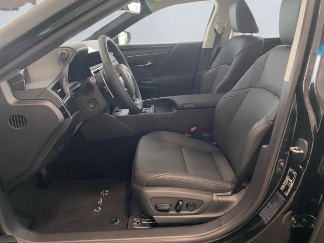 Lexus ES Business Line