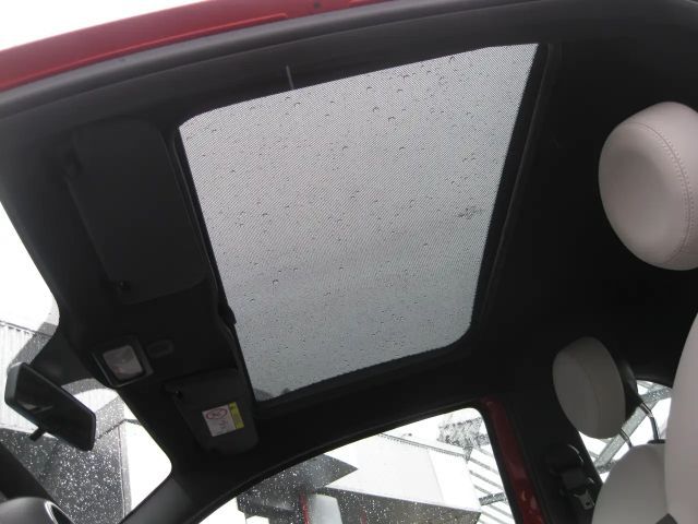 Fiat 500 Dolcevita1,0L 69PS Hybr. Panorama-ZV-Klima-Carplay