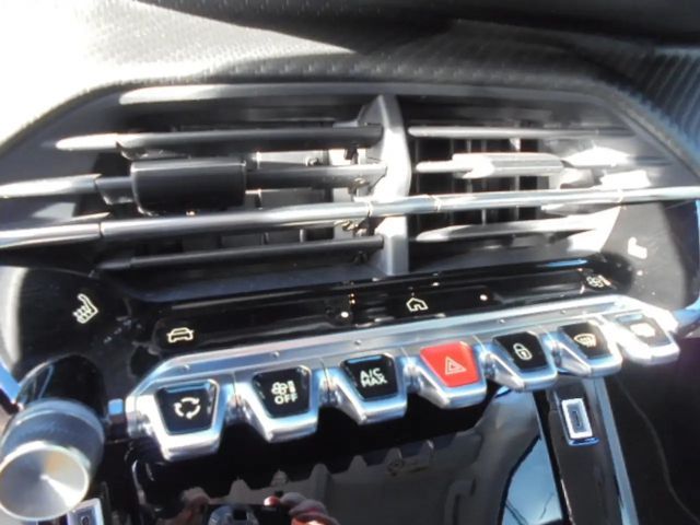 Peugeot E-208 Allure Pack Hybrid