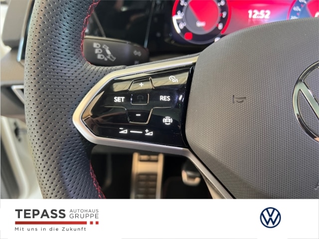 Volkswagen Golf 2.0 TSI
