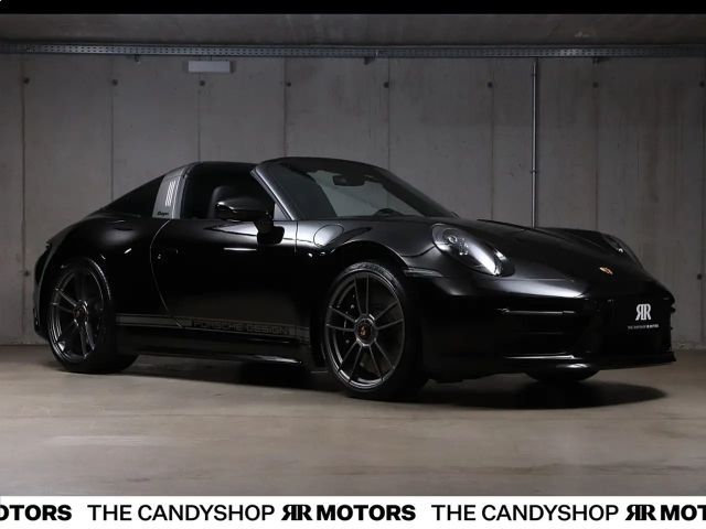 Porsche 911 4 Cabrio GTS Targa