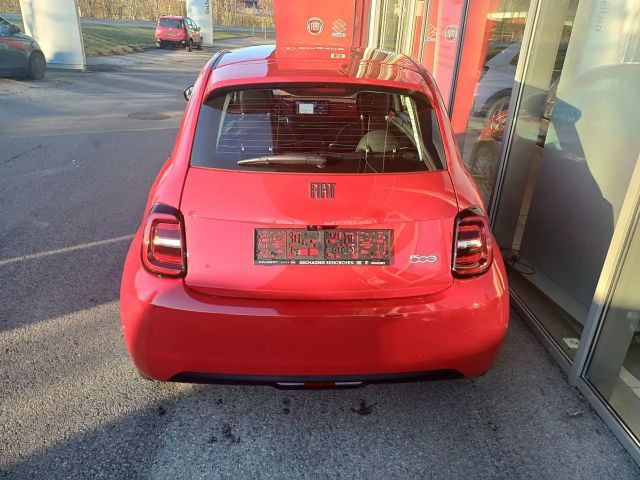 Fiat 500e 42 kWh