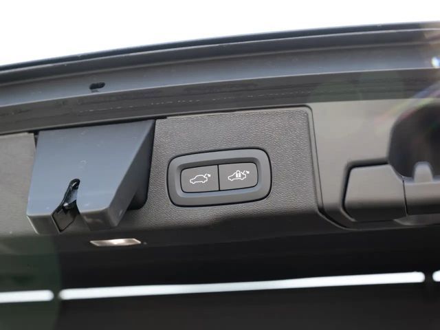 Volvo XC60 AWD Dark T8 Ultra