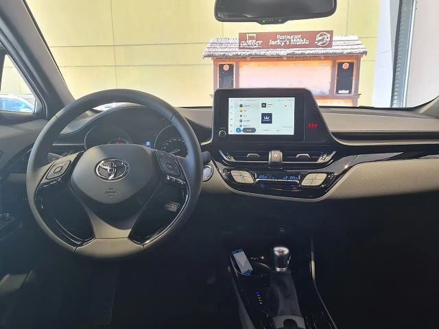 Toyota C-HR Active Hybride