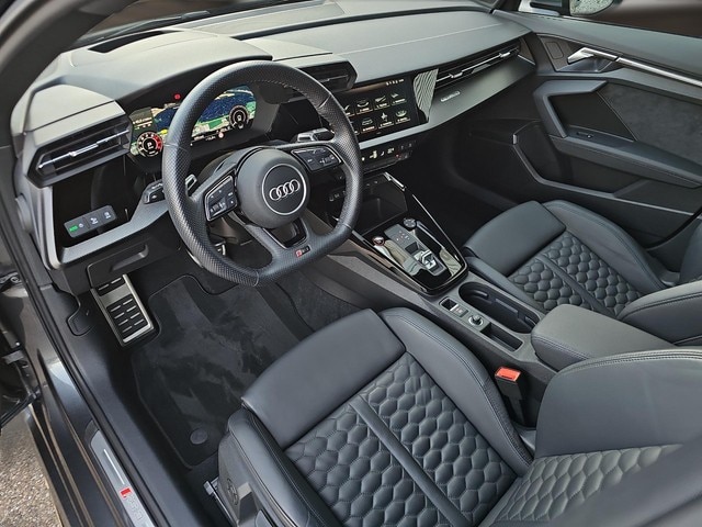 Audi RS3 Quattro S-Tronic Sedan