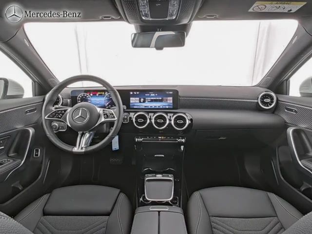Mercedes-Benz A 180 Limousine RüKam+LED+Sitzh.+MBUX+17