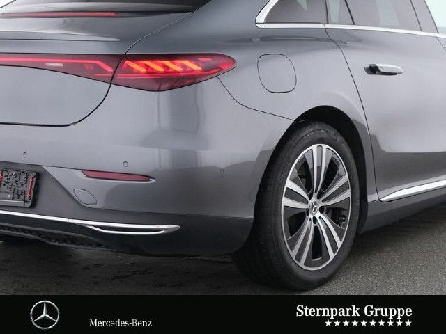 Mercedes-Benz EQE 300 Sedan