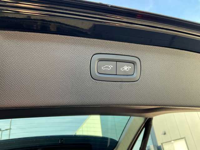 Volvo XC90 AWD Dark Plus Recharge