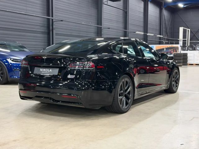 Tesla Model S Plaid