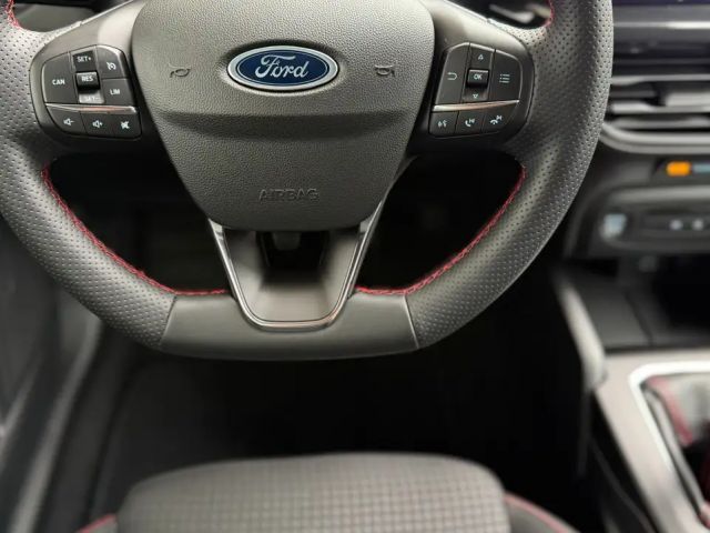 Ford Focus ST Line Wagon