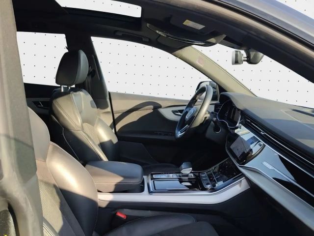 Audi Q8 55 TFSI Quattro S-Line