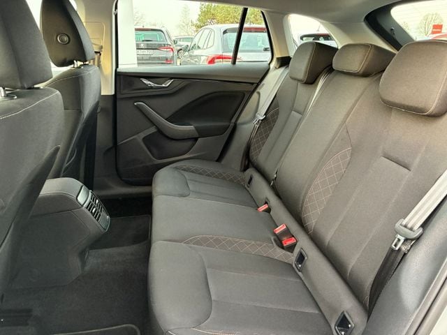 Skoda Scala SCALA 95PS 5-Gang*LED*SHZ*PDC*SmartLink