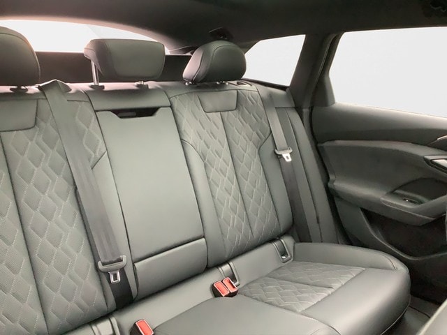 Audi A6 e-tron Avant Quattro