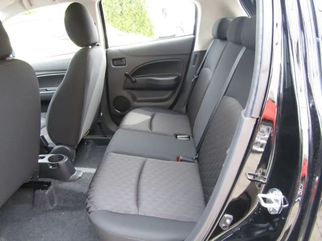 Mitsubishi Space Star Star