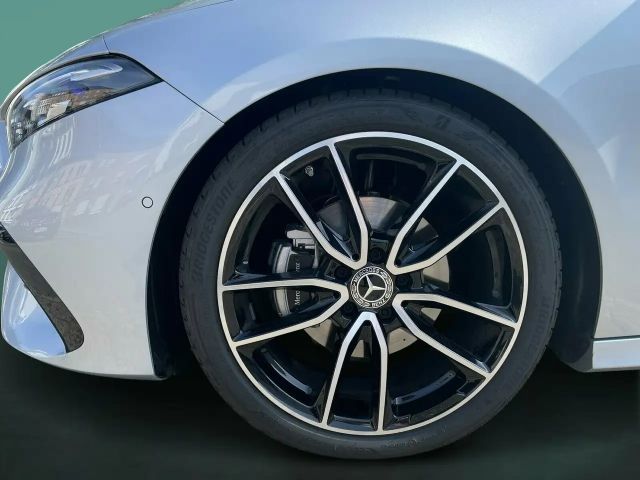 Mercedes-Benz A 200 AMG Line