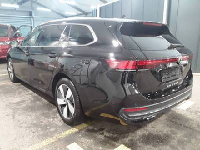 Volkswagen Passat 1.5 eTSI Business DSG Variant