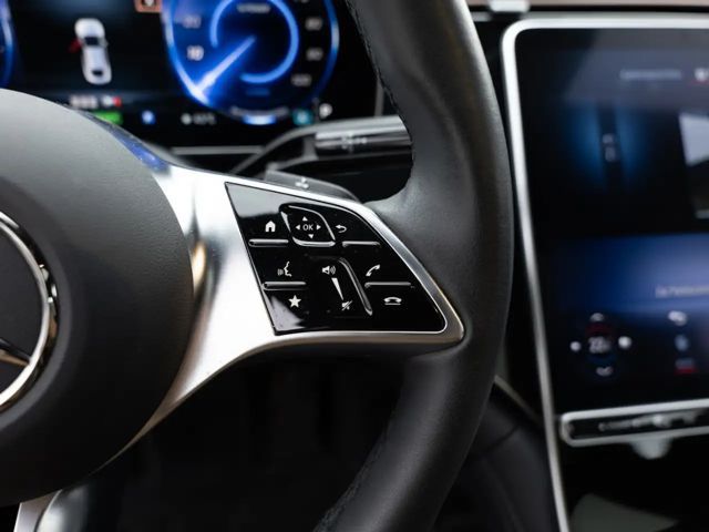 Mercedes-Benz EQE 300 Sedan