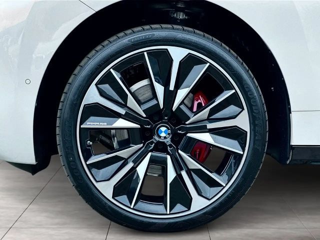 BMW iX M70 xDrive