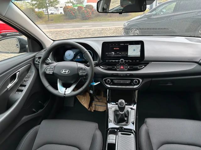 Hyundai i30 New i30 Kombi 1.5 DPi Sondermodell GO*LED,Navi.