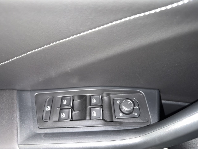 Volkswagen T-Roc IQ.Drive R-Line