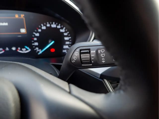 Ford Focus C & C 1.0L 125PS PDC KAMERA NAVI LED