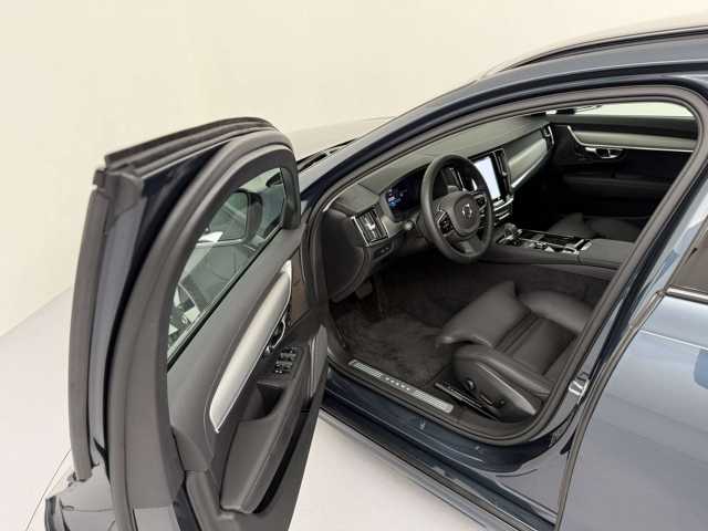 Volvo V90 AWD Dark Plus Recharge T8
