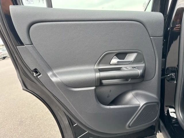 Mercedes-Benz GLA 200 PTS Cam Navi Wide LED SHZ EASY-PACK