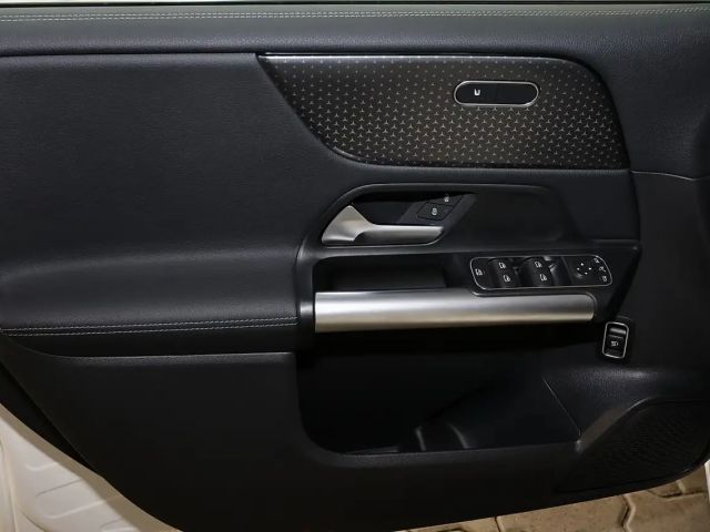 Mercedes-Benz B 180 PANORAMA+TOTWINKEL+360°+MBUX+LED+17 ZOLL