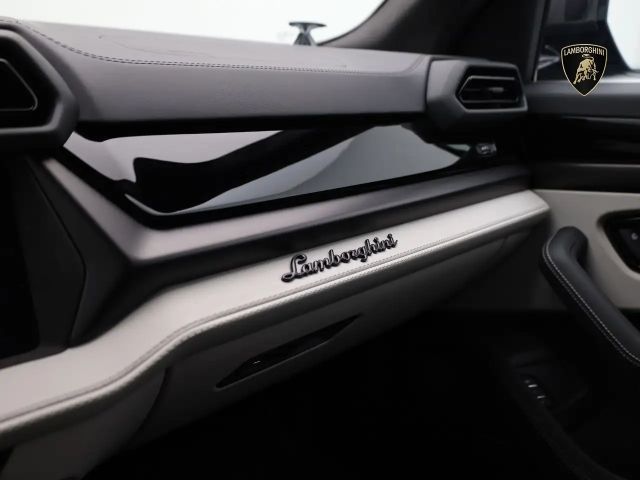 Lamborghini Urus SE MY25 I 23" I AHK I B&O I PANO