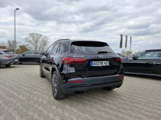Mercedes-Benz GLA 220 4MATIC AMG Line
