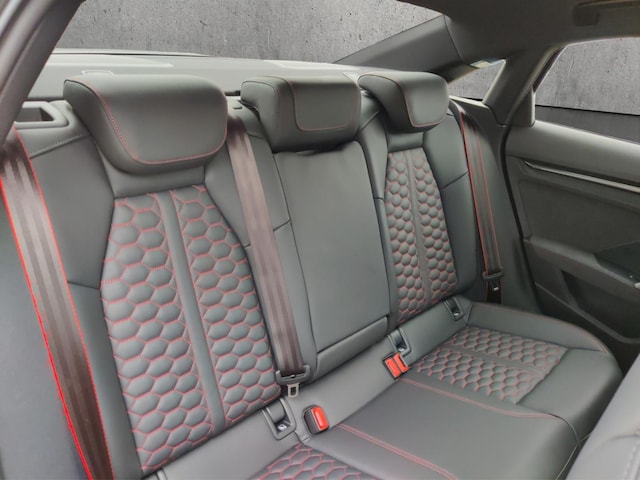 Audi RS3 Quattro S-Tronic Sedan