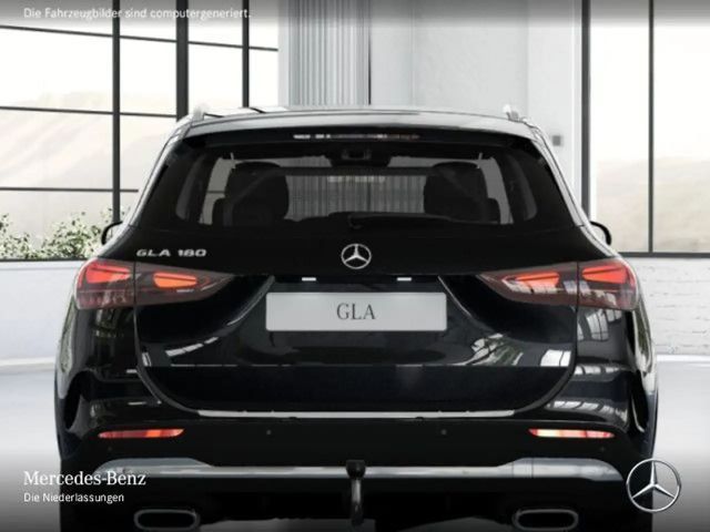 Mercedes-Benz GLA 180 AMG Line